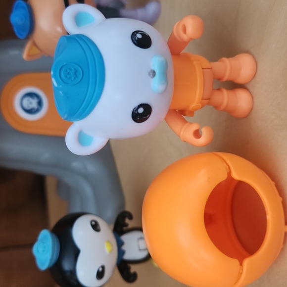 Octonauts Above & Beyond Octopod Adventure Playset with additional figures - Picture 3 of 6